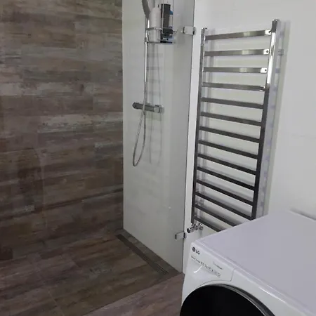 Apartmán Luxusní Apartmán S Terasou A Zahradou čeladná *